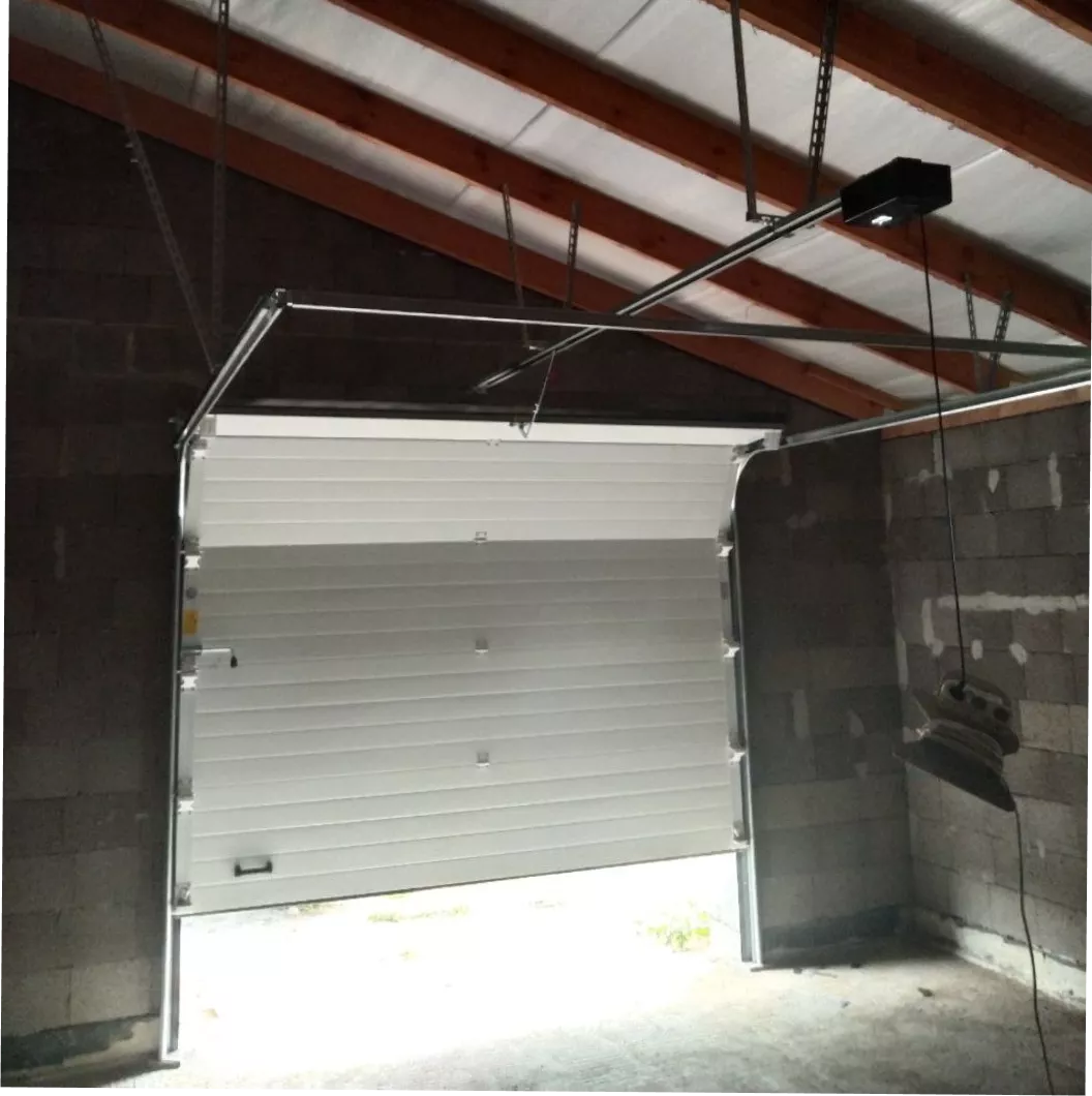 Секционные ворота DoorHan RSD02